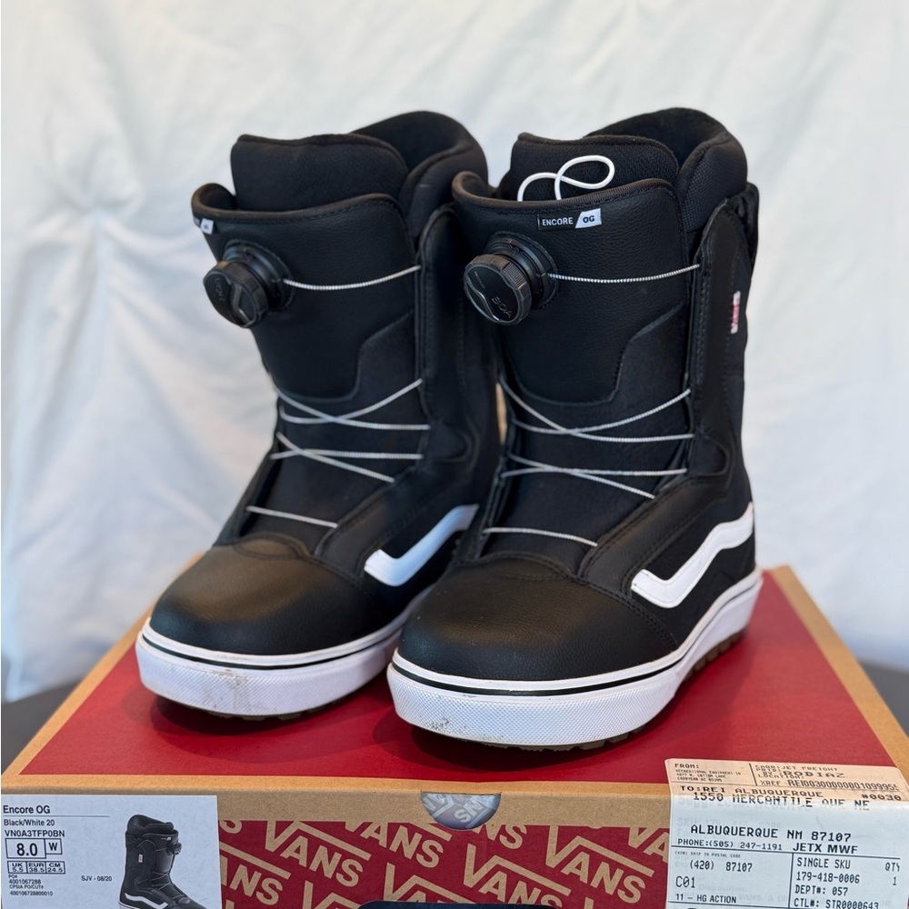 Vans Black and White BOA Snowboard Boots